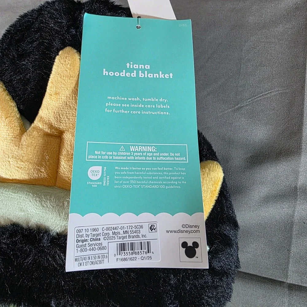 Disney Pillowfort Tiana Hooded Blanket Green Kids Wearable Faux Fur 40x50